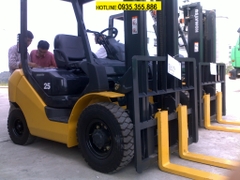 Hướng dẫn cách thay dầu hộp số xe nâng dầu Komatsu
