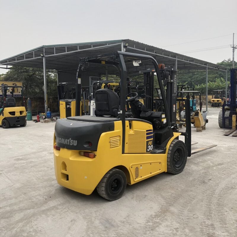 Đánh giá xe nâng điện Komatsu FB3012